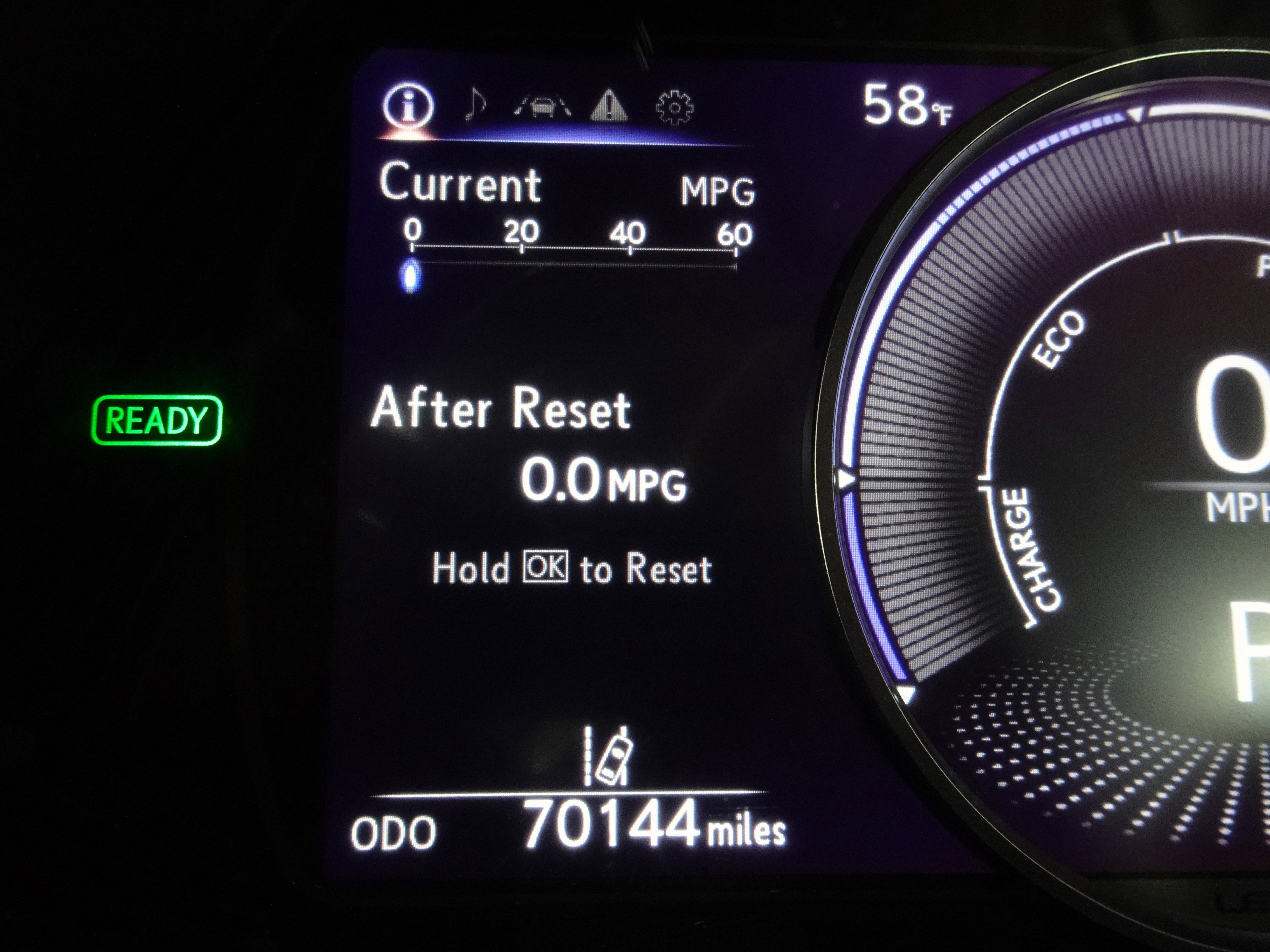 Used 2020 Lexus UX 250h w/ Premium Package image 32