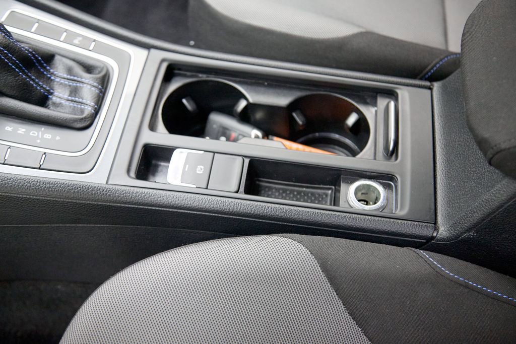 Used 2015 Volkswagen e-Golf Limited Edition image 20