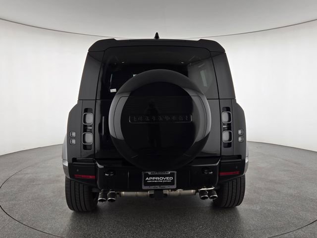 Used 2024 Land Rover Defender 110 V8 AWD/4WD image 7