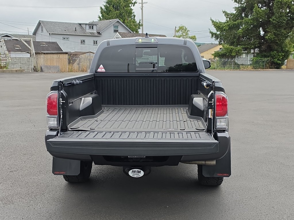 Certified 2023 Toyota Tacoma TRD Sport AWD/4WD image 9