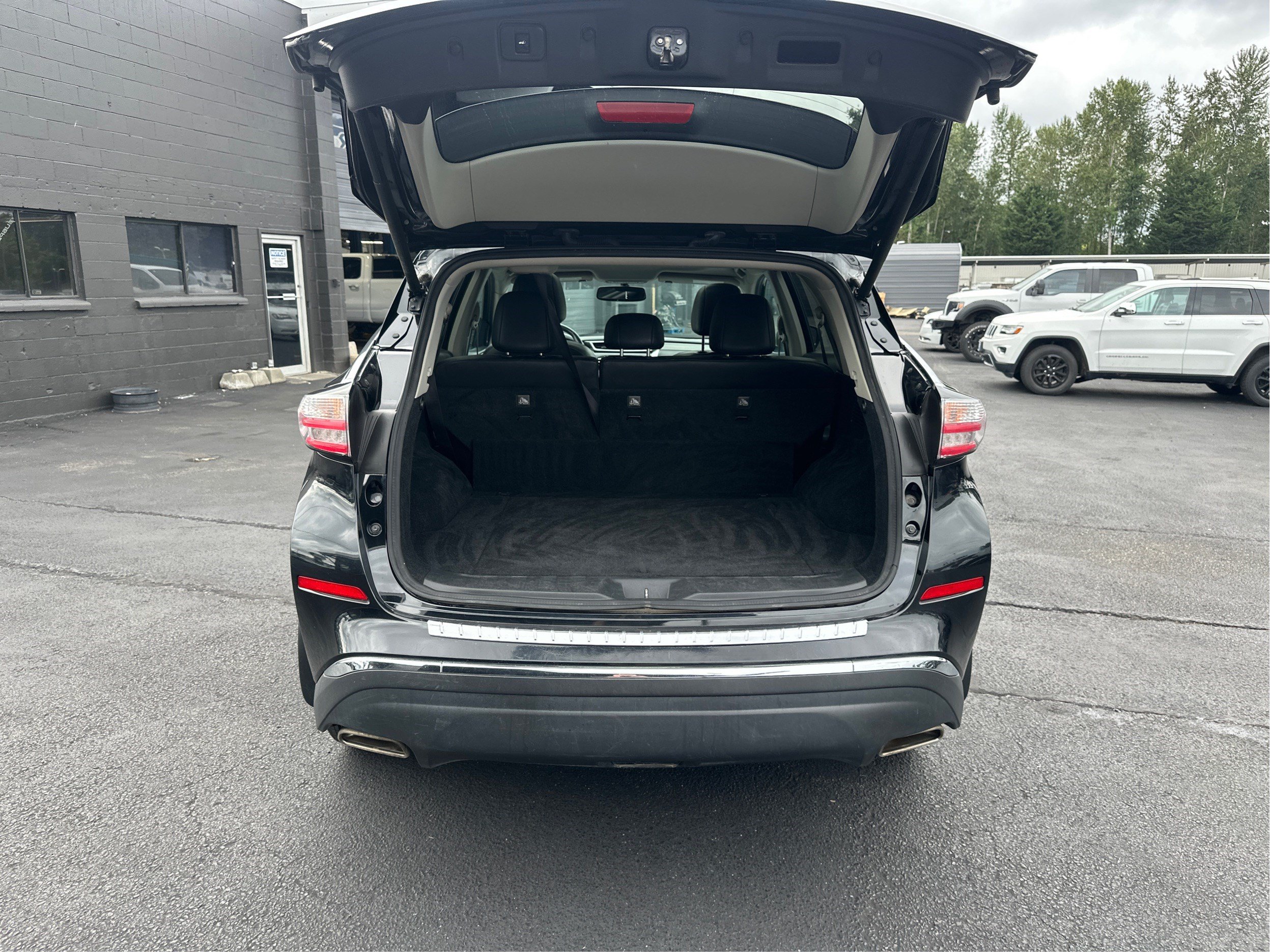 Used 2017 Nissan Murano Platinum AWD/4WD image 11