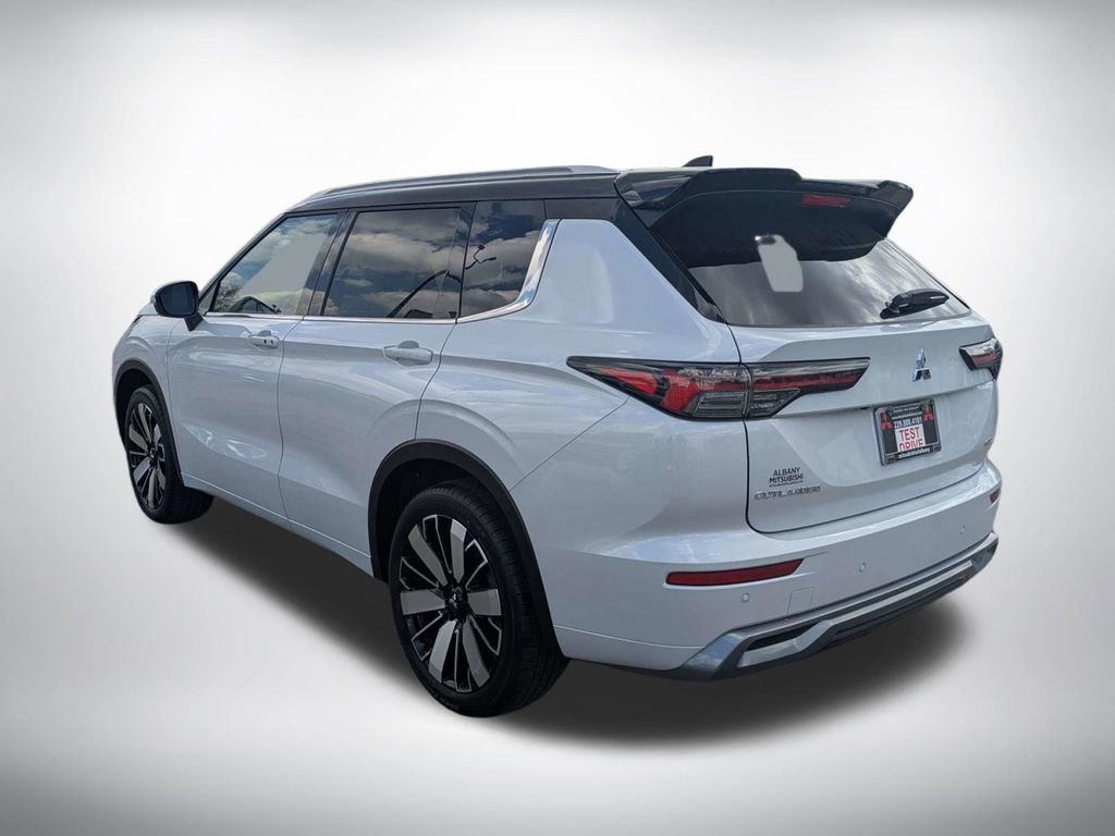 New 2026 Mitsubishi Outlander SEL image 5