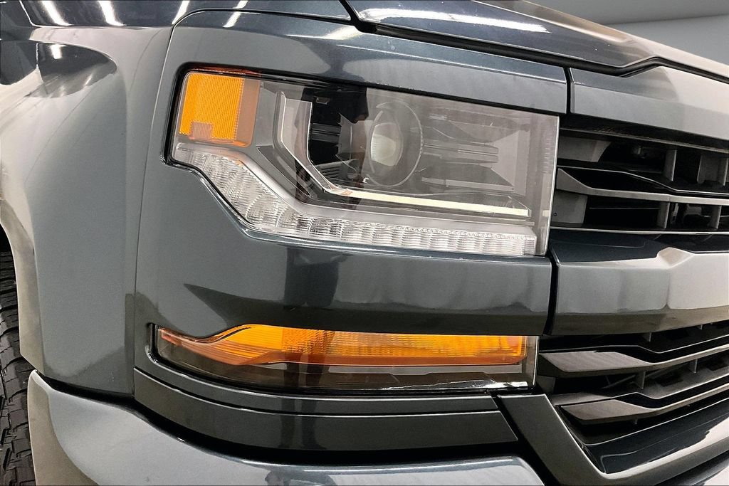 Used 2018 Chevrolet Silverado 1500 LT w/ All Star Edition AWD/4WD image 31