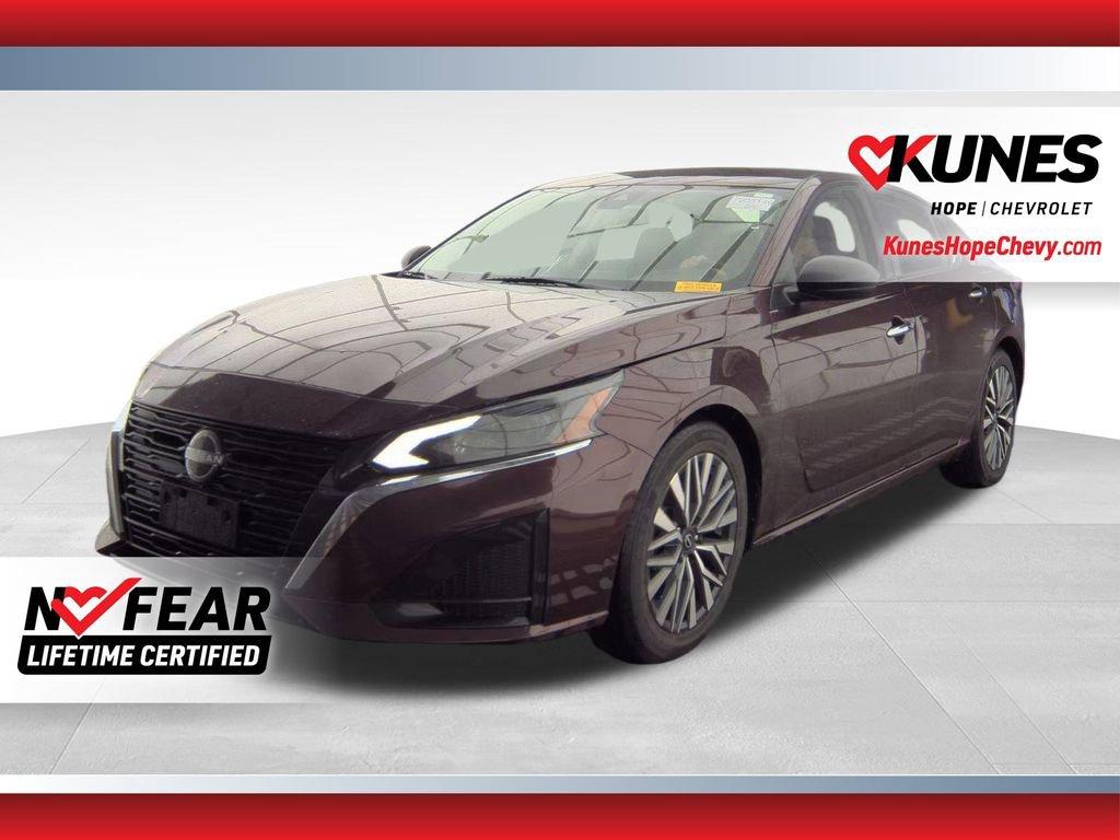 Used 2024 Nissan Altima 2.5 SV