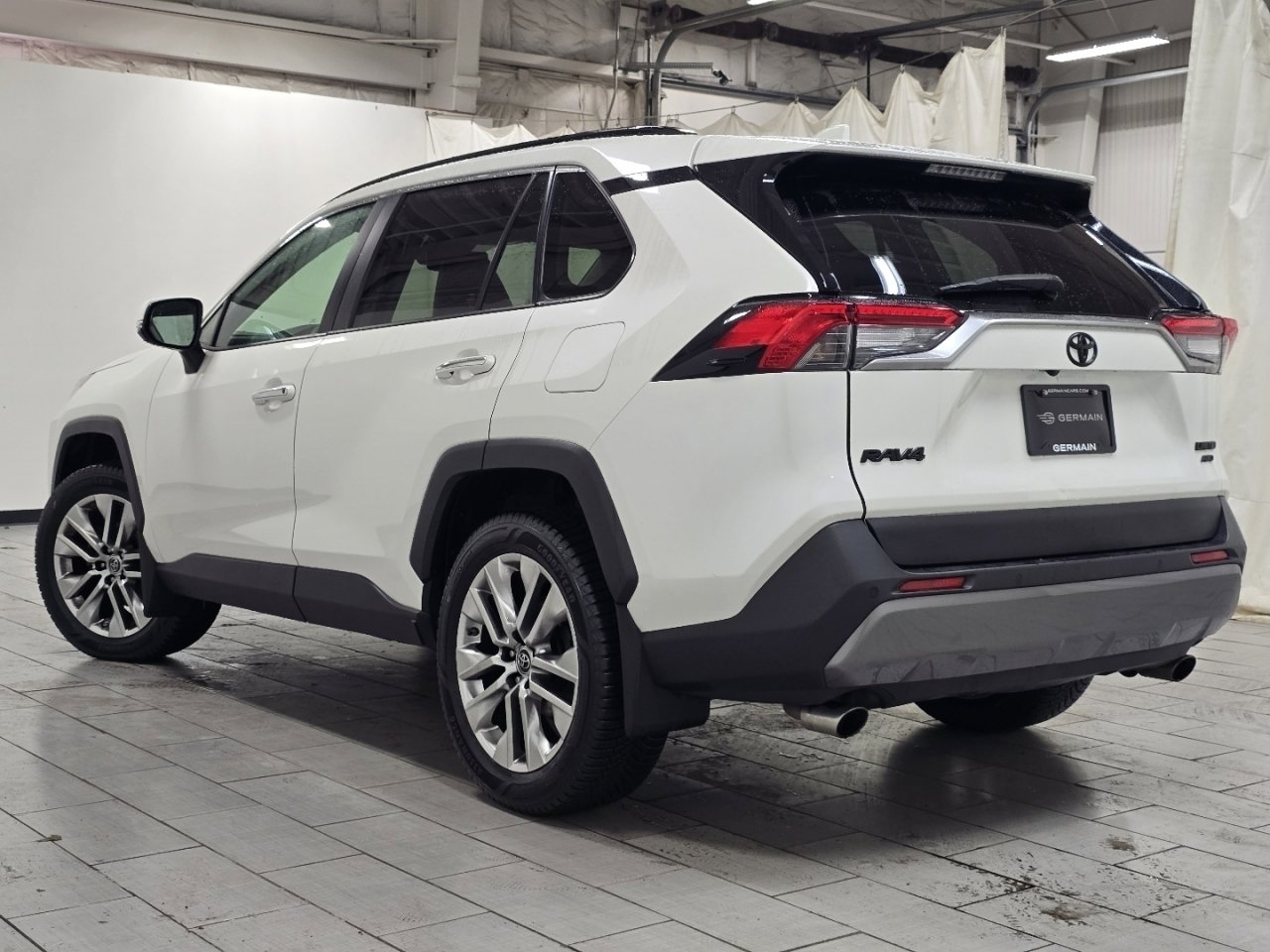 Certified 2019 Toyota RAV4 Limited w/ Advanced Technology Package image 15