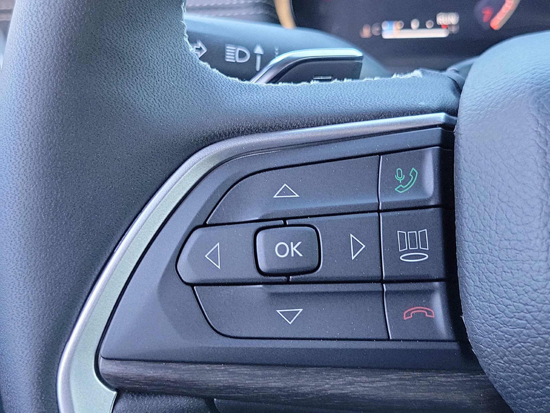 New 2026 Jeep Grand Cherokee Altitude RWD image 6