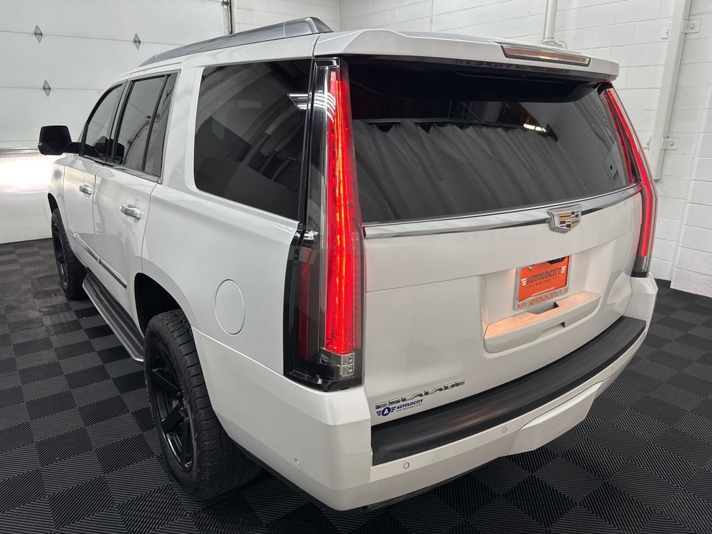 Used 2018 Cadillac Escalade Luxury image 7