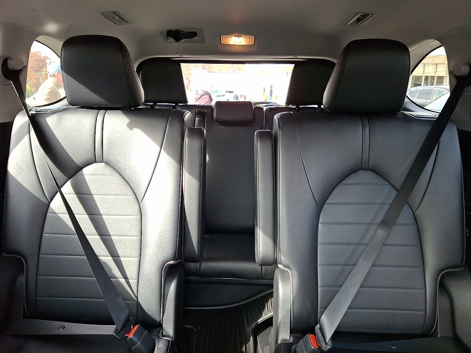 Used 2023 Toyota Highlander XLE image 19