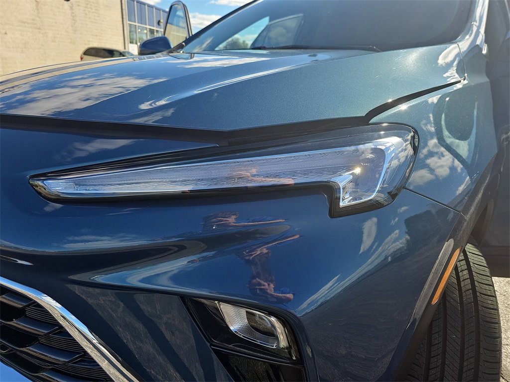 Certified 2024 Buick Encore GX Preferred w/ Comfort Package image 30