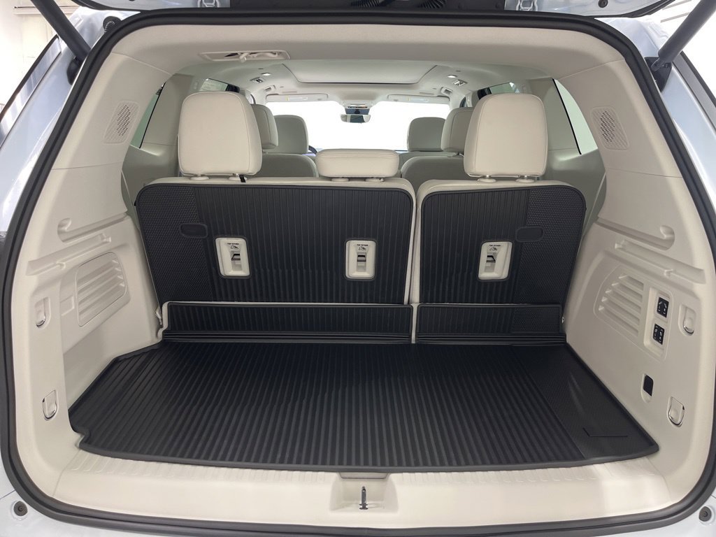 New 2026 Buick Enclave Avenir w/ Super Cruise Package AWD/4WD image 25