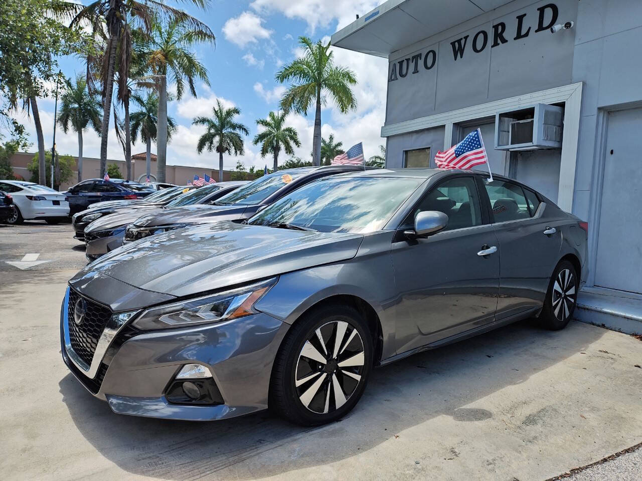 Used 2019 Nissan Altima 2.5 SL FWD image 3