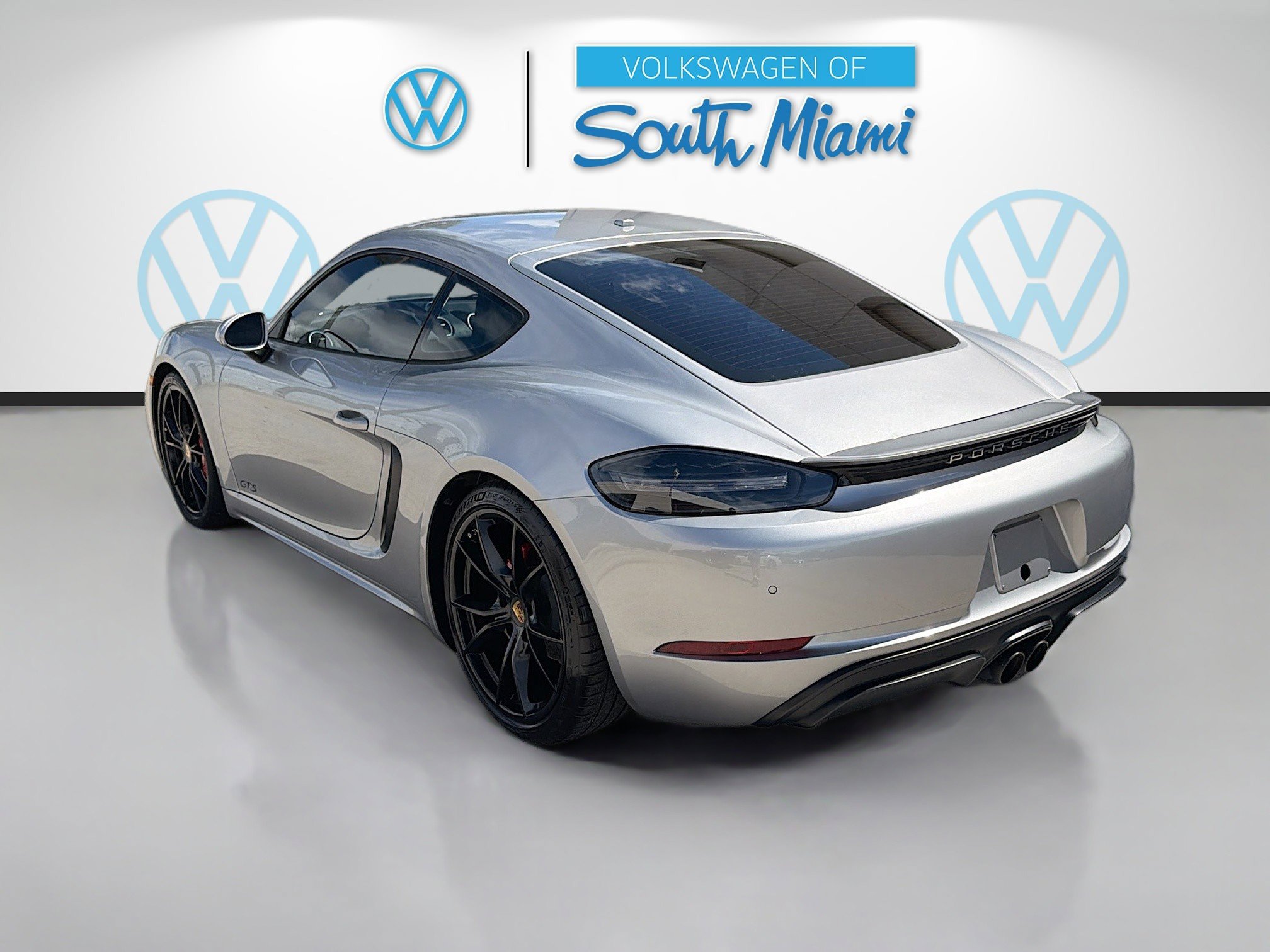 Used 2018 Porsche 718 Cayman GTS image 5