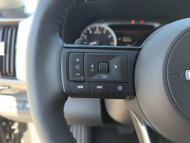 Used 2024 Nissan Pathfinder SL image 39