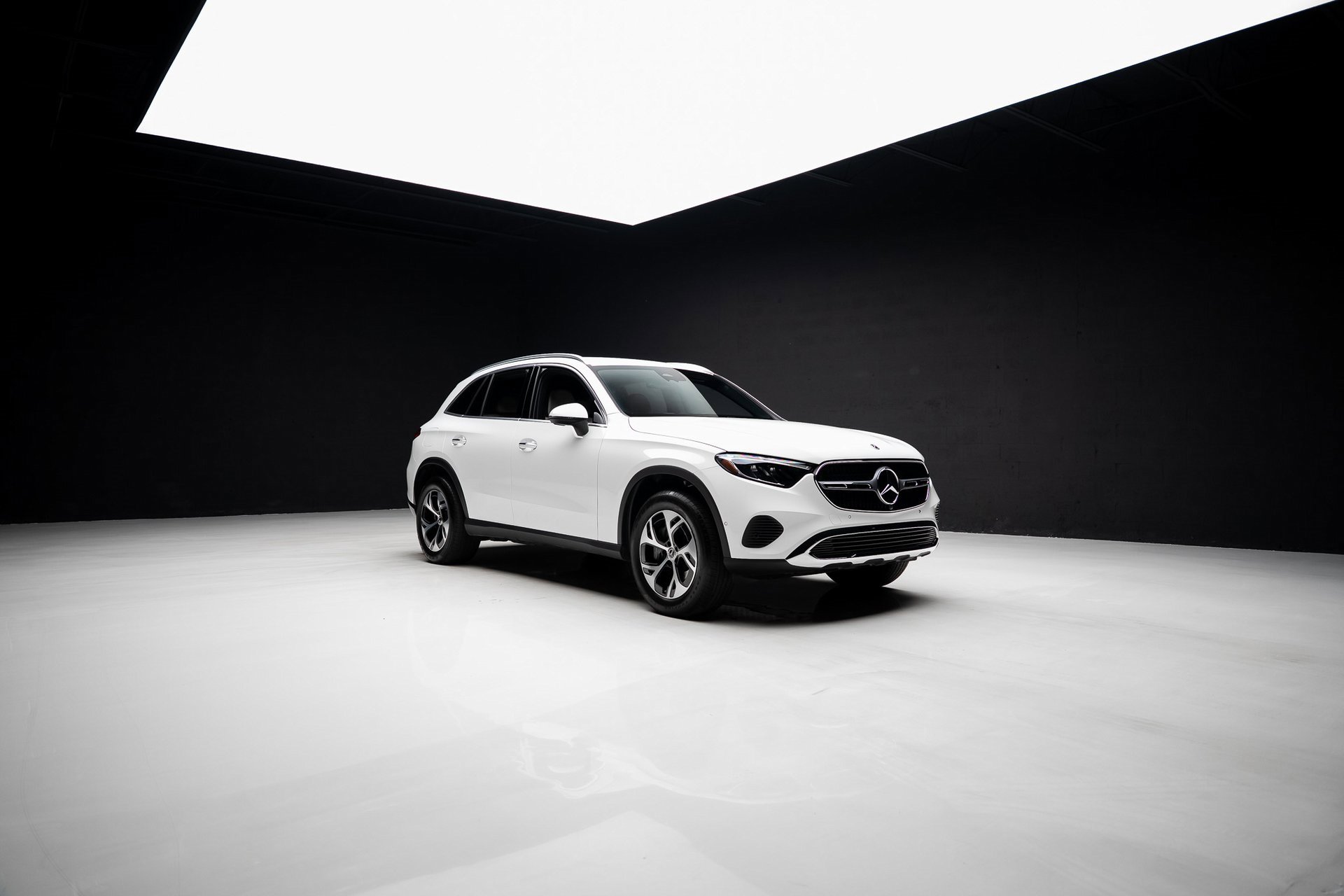 Used 2025 Mercedes-Benz GLC 350e 4MATIC image 84