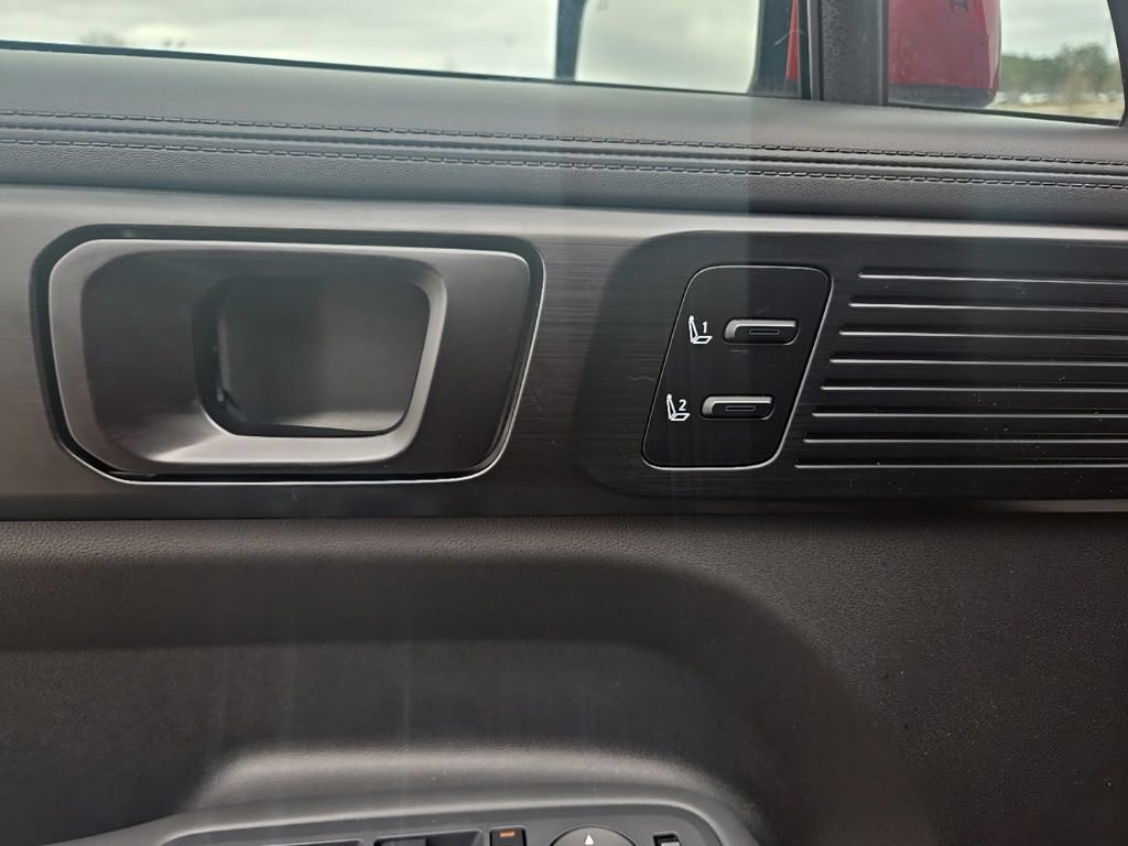 Used 2026 Hyundai Santa Fe Calligraphy image 16