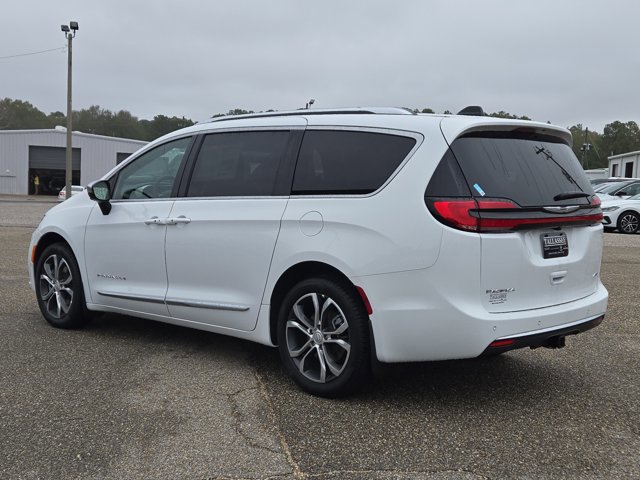 New 2026 Chrysler Pacifica Pinnacle image 10