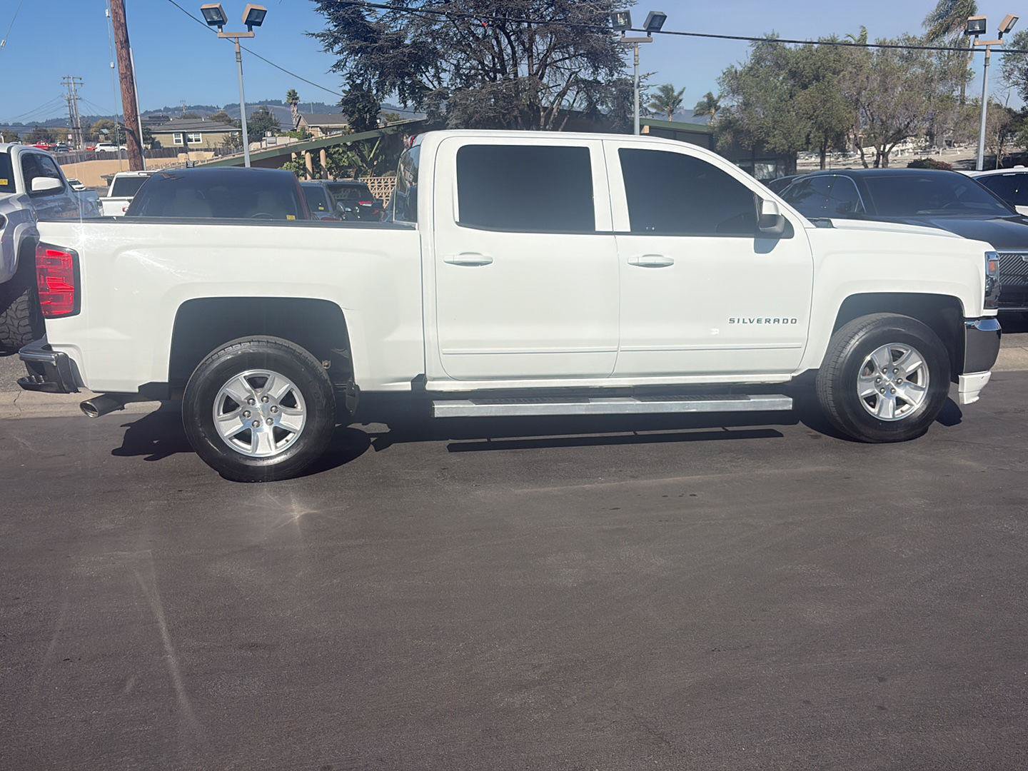 Used 2018 Chevrolet Silverado 1500 LT w/ All Star Edition RWD image 2