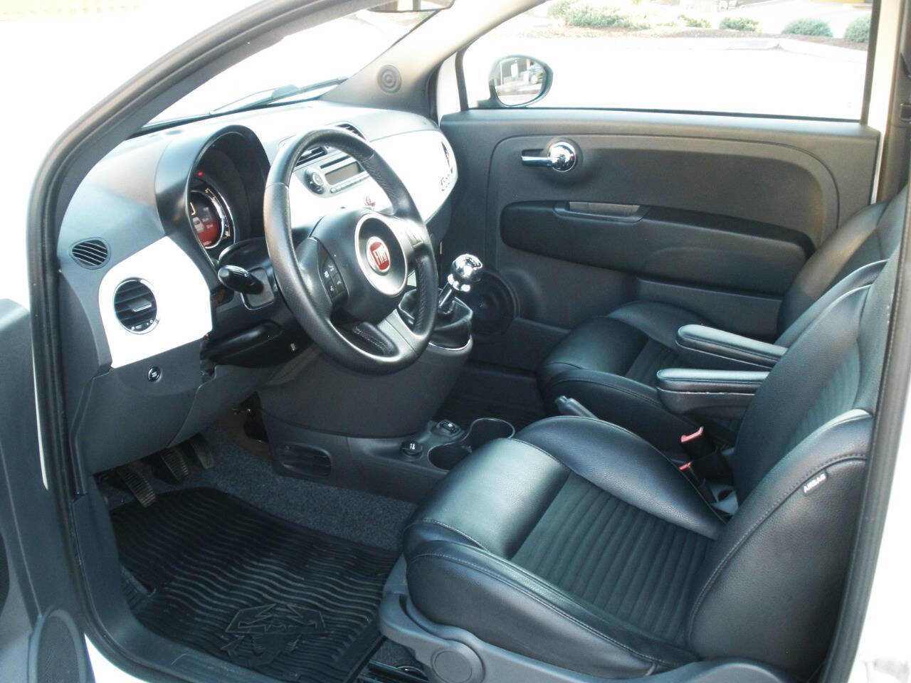 Used 2015 FIAT 500 Sport w/ Comfort/Convenience Group image 25