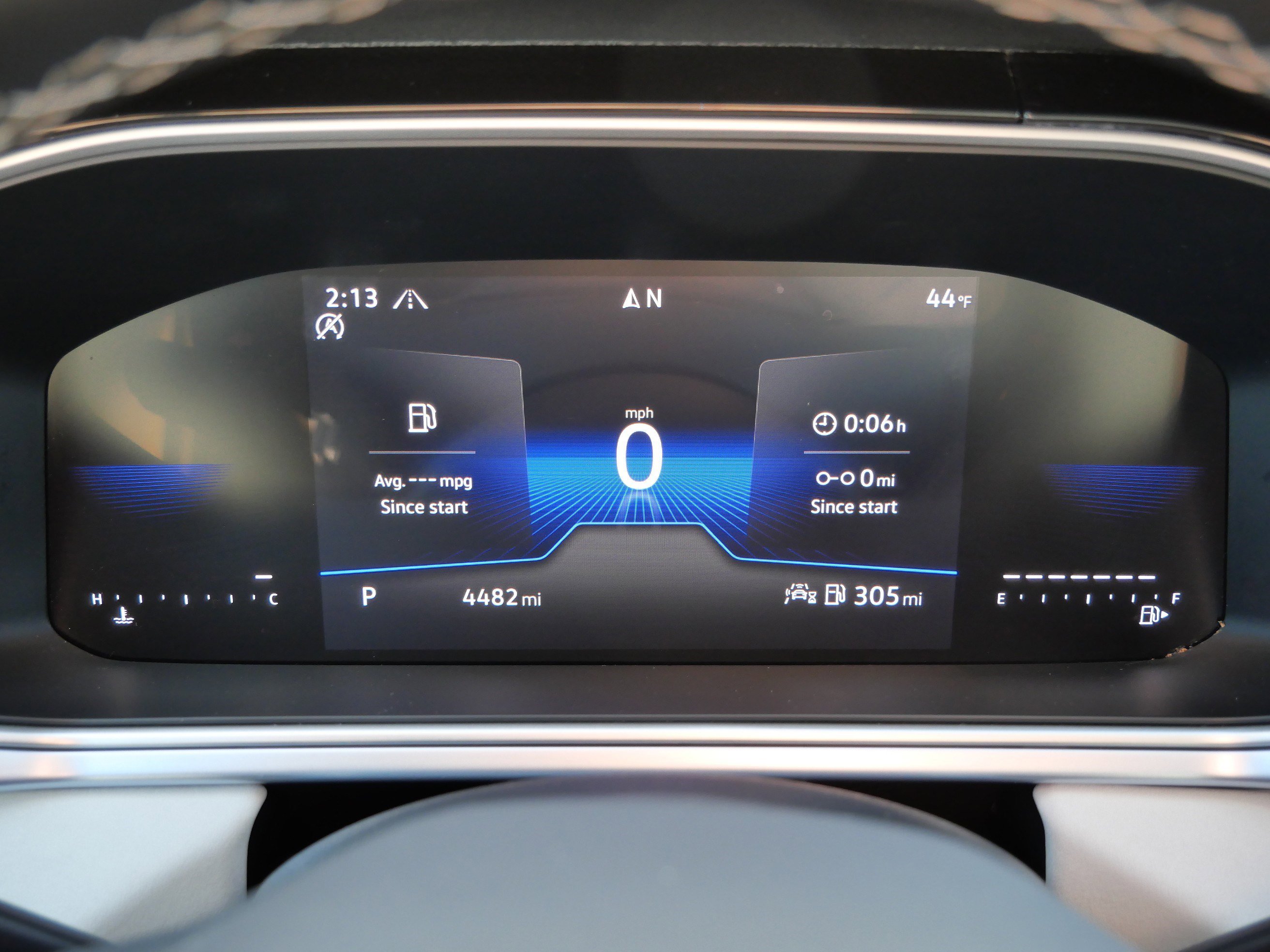 Certified 2025 Volkswagen Taos SE image 22