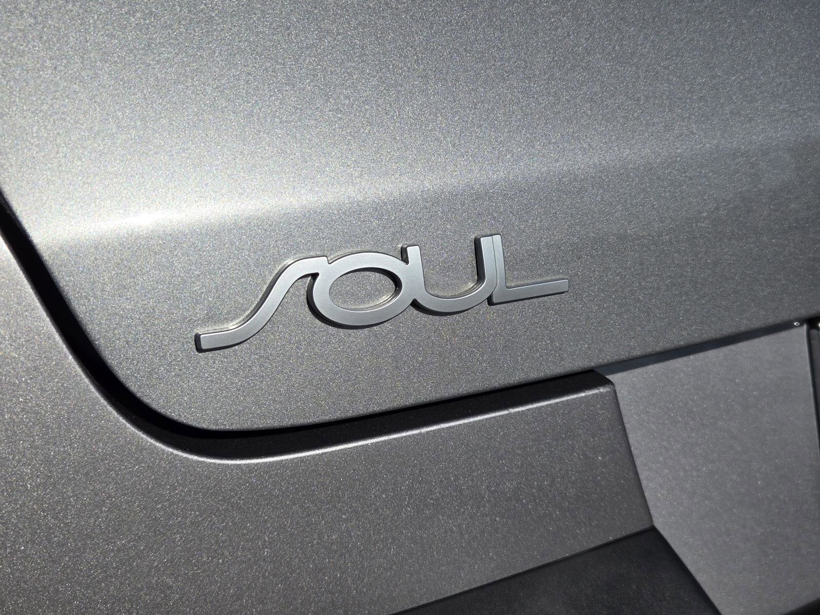 Used 2022 Kia Soul LX w/ Technology Package image 34