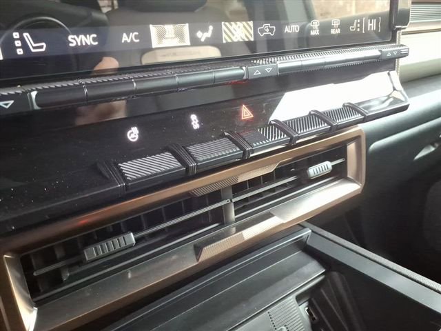 New 2025 GMC Hummer EV 2X image 31