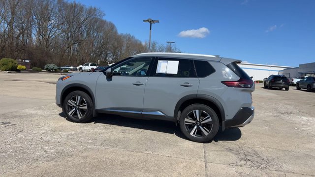 Used 2023 Nissan Rogue Platinum w/ Platinum Premium Package image 6