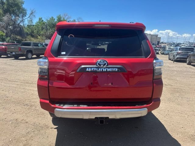 Used 2015 Toyota 4Runner Trail Premium w/ Four Season Floor Mat Package AWD/4WD image 5