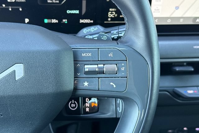 Certified 2024 Kia EV9 Light Long Range RWD image 33