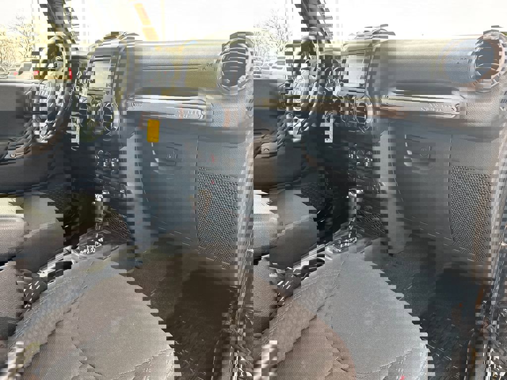 Used 2017 Jeep Wrangler Unlimited Sport w/ Quick Order Package 24S image 29