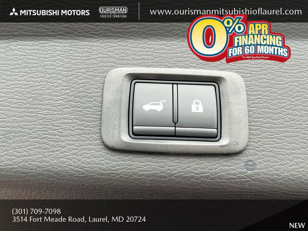 New 2025 Mitsubishi Outlander SEL image 12