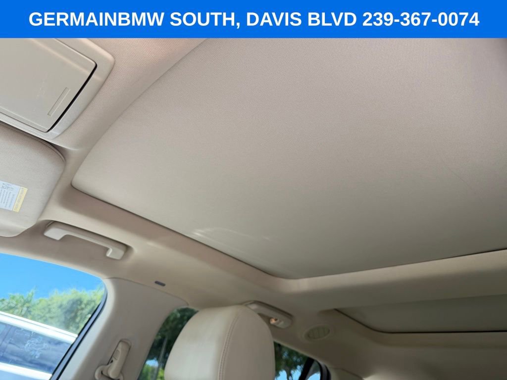 Used 2013 Lincoln MKT AWD image 22