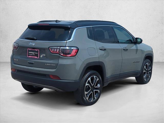 Used 2024 Jeep Compass Limited AWD/4WD image 6