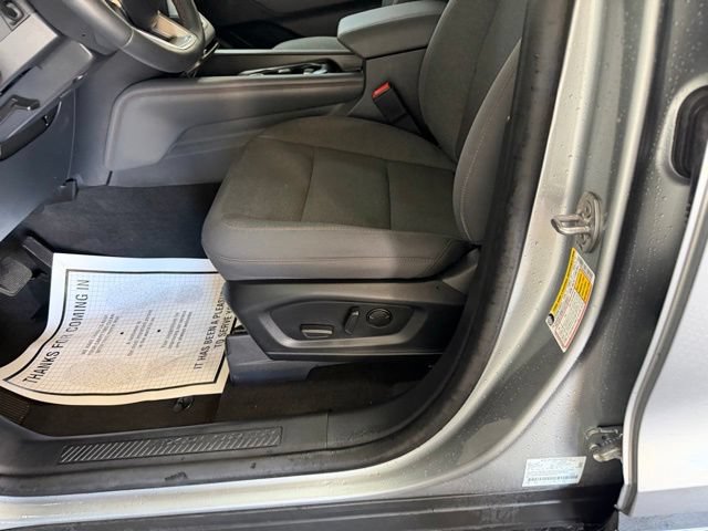 Used 2025 Ford Explorer Active AWD/4WD image 19