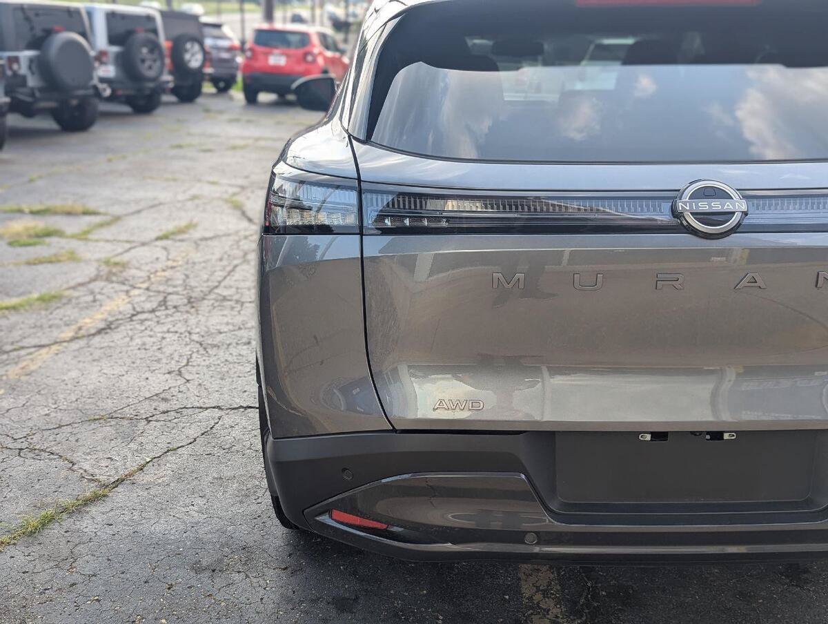 Used 2025 Nissan Murano SL w/ Cargo Package AWD/4WD image 7