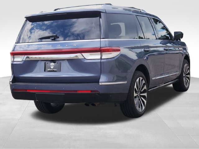 Certified 2023 Lincoln Navigator Reserve AWD/4WD image 9