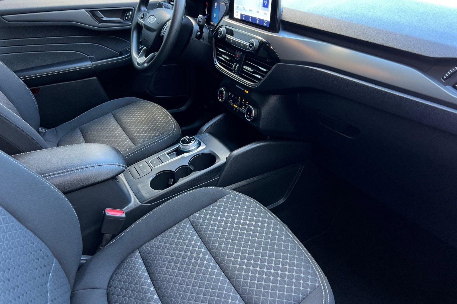 Used 2025 Ford Escape Active image 16