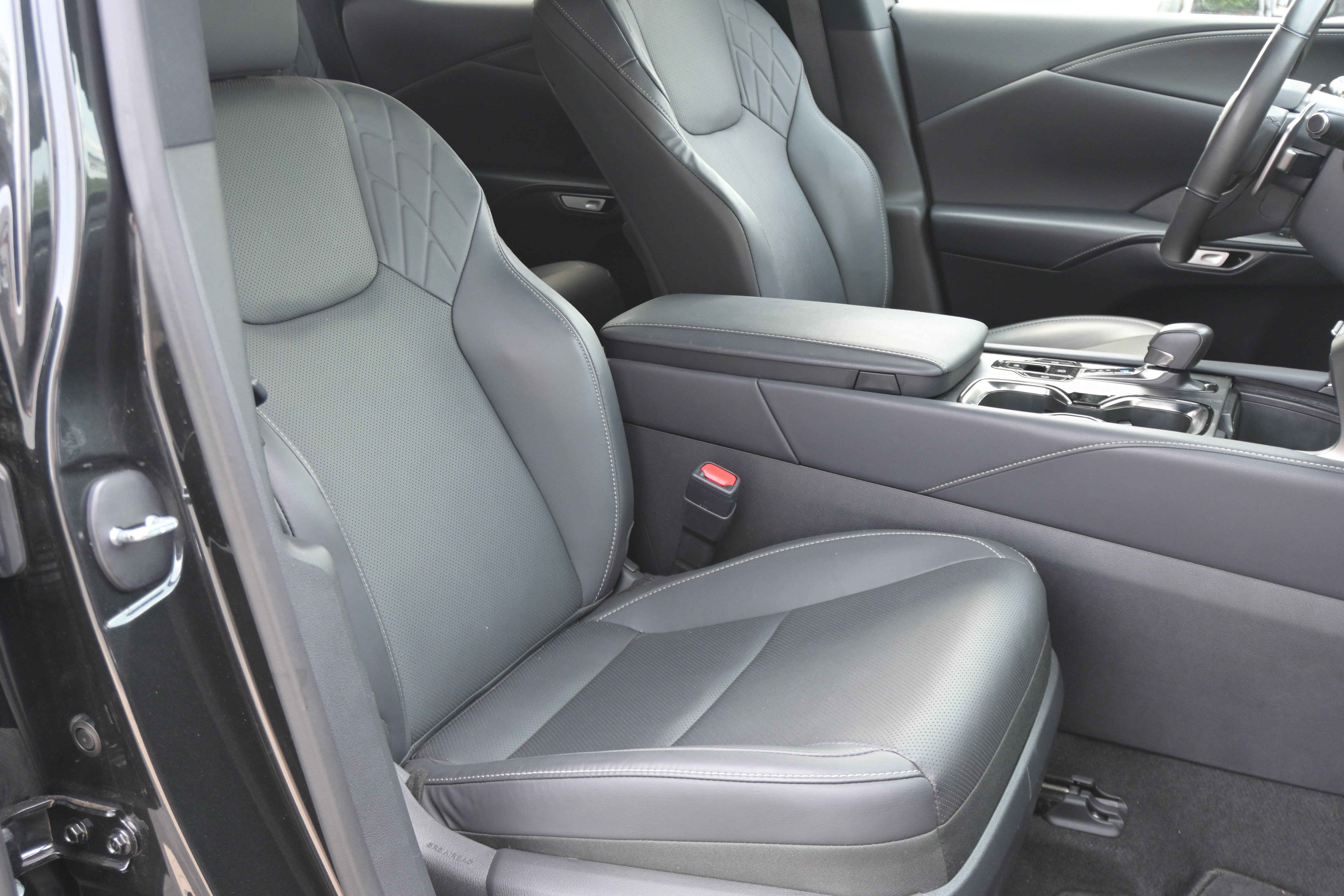 Used 2024 Lexus RX 350 Premium w/ Convenience Package FWD image 33