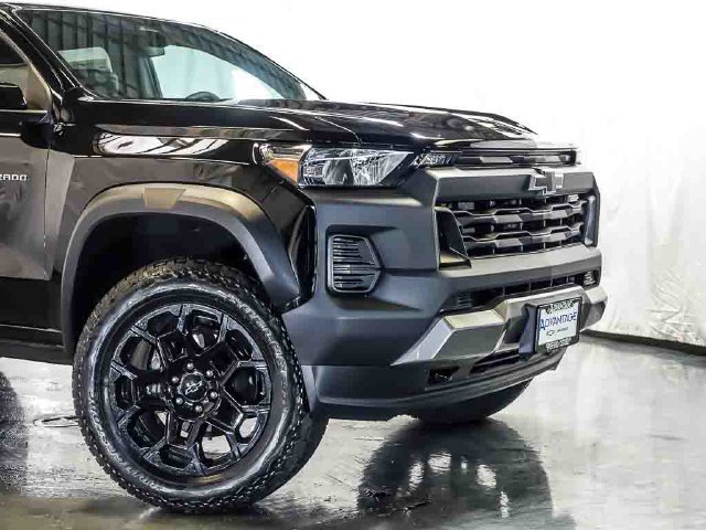 New 2026 Chevrolet Colorado Trail Boss AWD/4WD image 3