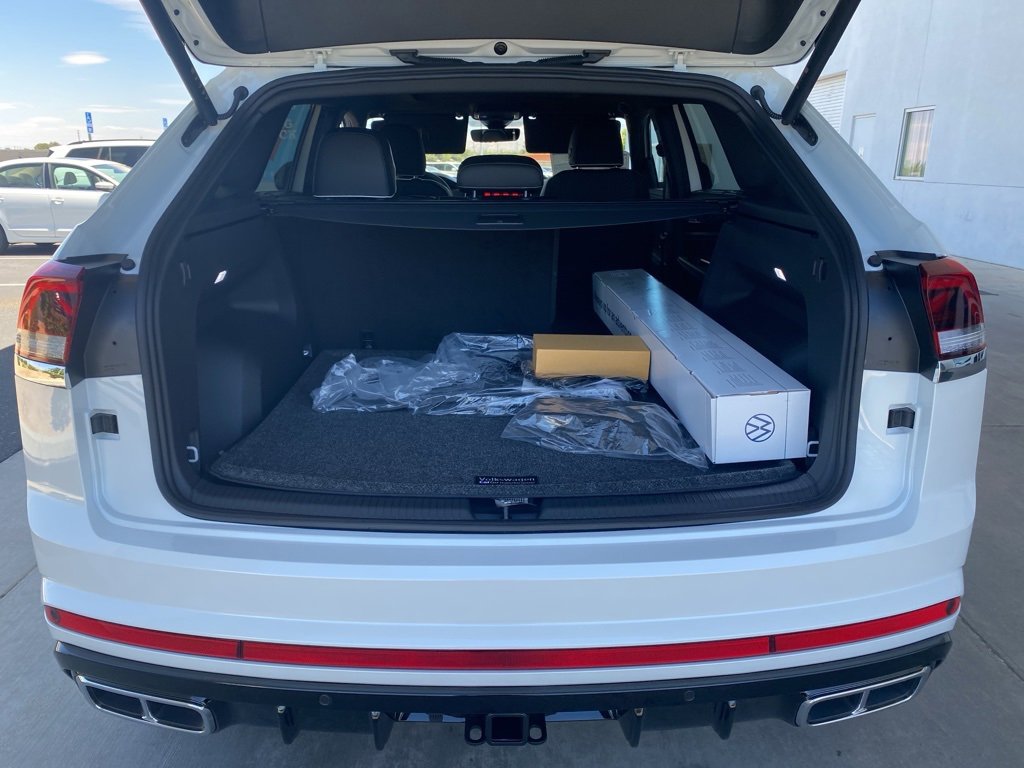 New 2025 Volkswagen Atlas Cross Sport SEL Premium R-Line image 30