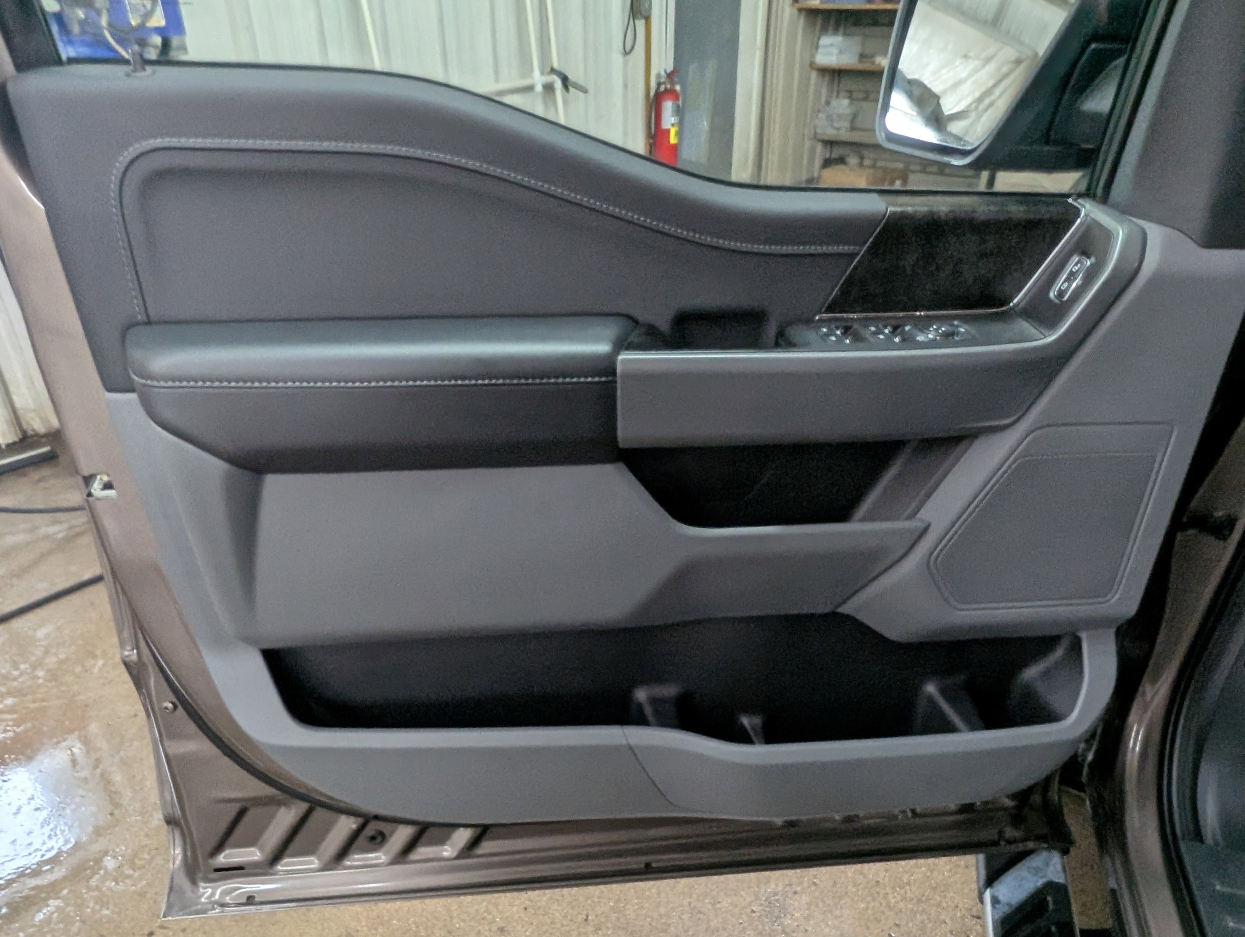 Used 2023 Ford F150 XLT w/ Equipment Group 302A High image 13