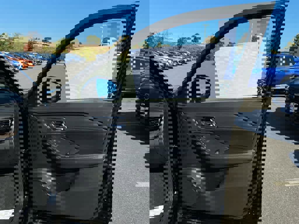 New 2026 Nissan Rogue Platinum w/ Platinum Premium Package image 25