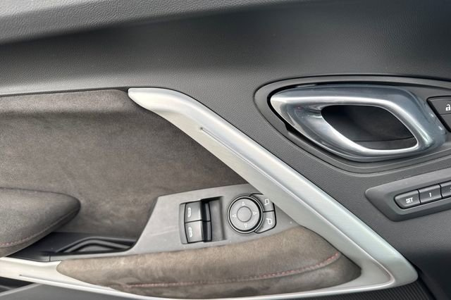 Used 2018 Chevrolet Camaro ZL1 image 11