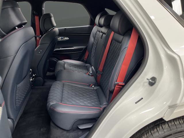 Used 2025 Genesis GV70 3.5T Sport w/ Sport Prestige Package image 30