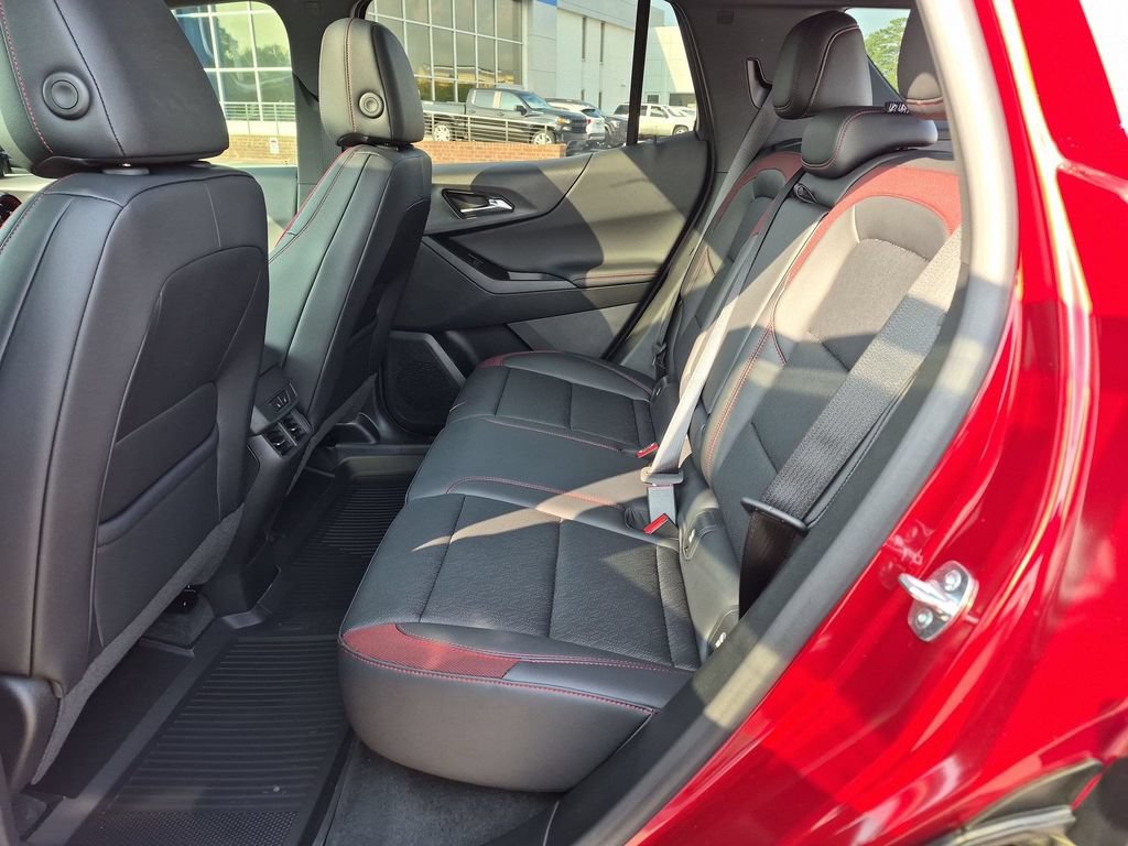 New 2027 Chevrolet Equinox RS w/ Safety and Technology Package FWD image 29