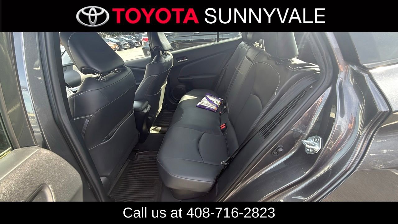Used 2021 Toyota Prius Prime Limited FWD image 5