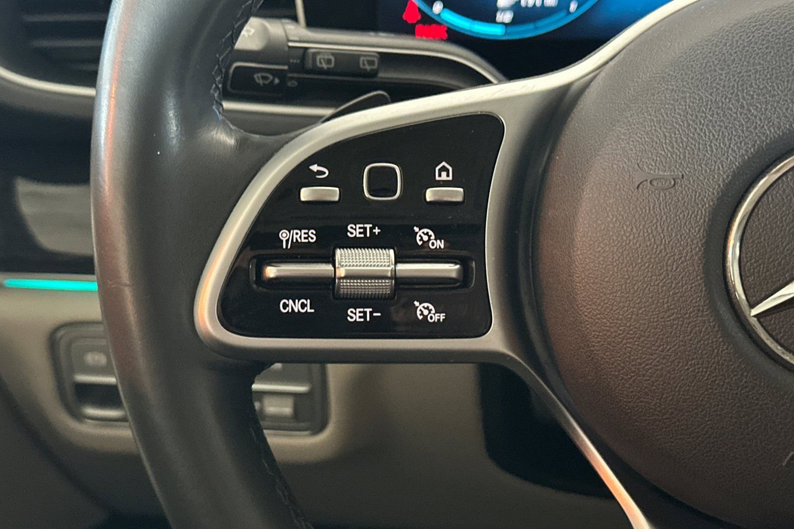 Used 2020 Mercedes-Benz GLE 350 4MATIC image 31