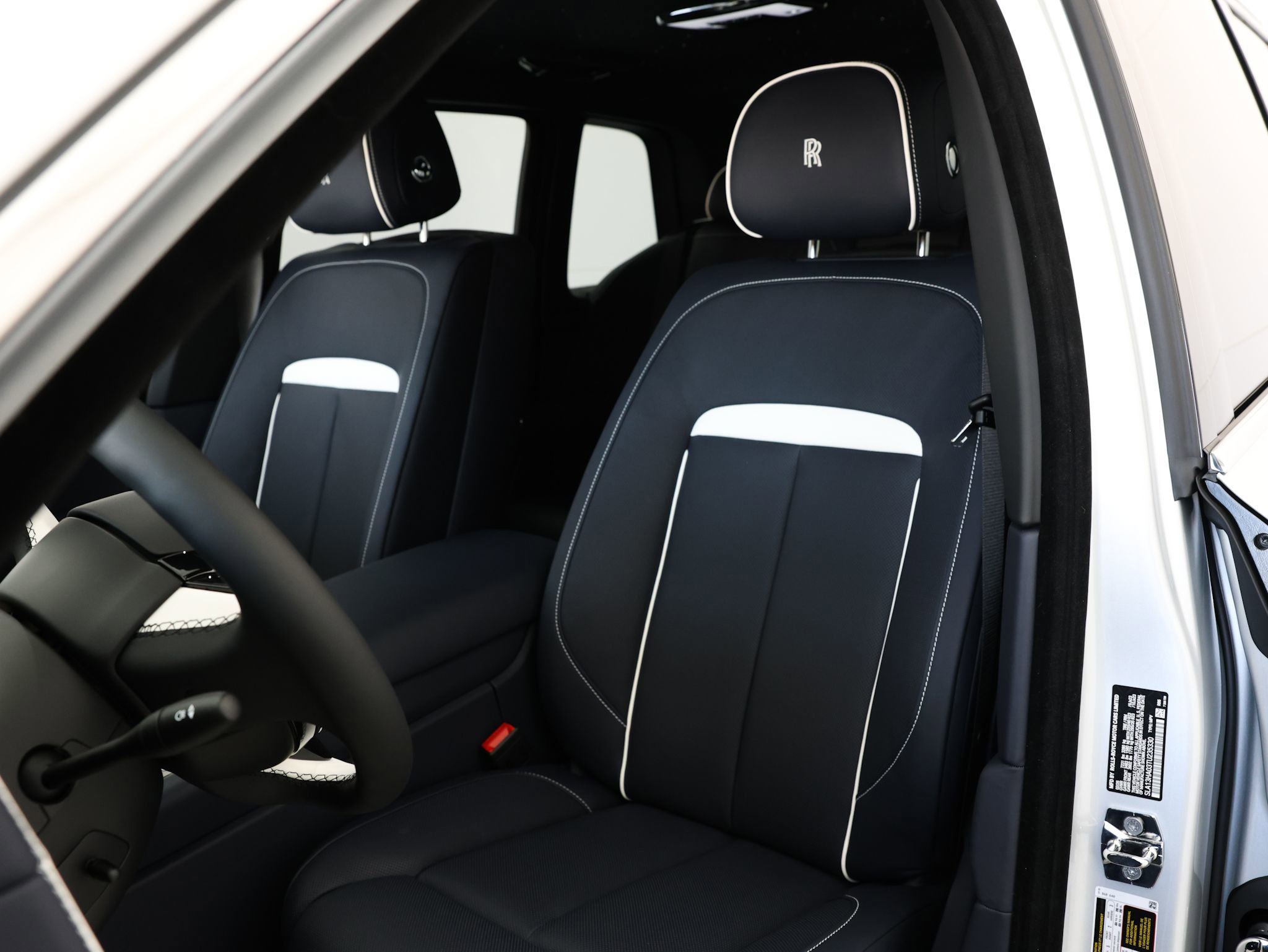 New 2026 Rolls-Royce Cullinan image 2