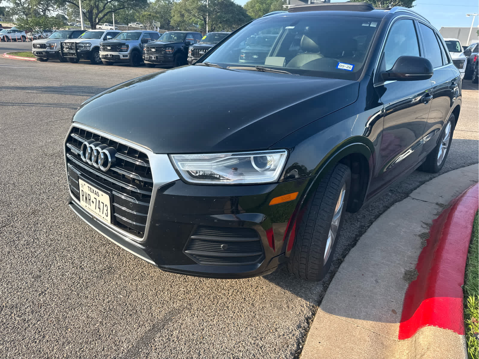 Used 2016 Audi Q3 2.0T Premium Plus w/ Technology Package AWD/4WD image 2