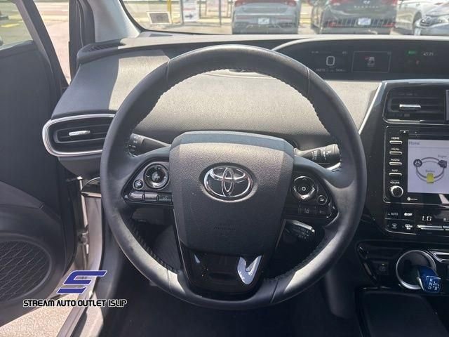 Used 2022 Toyota Prius Prime LE image 29