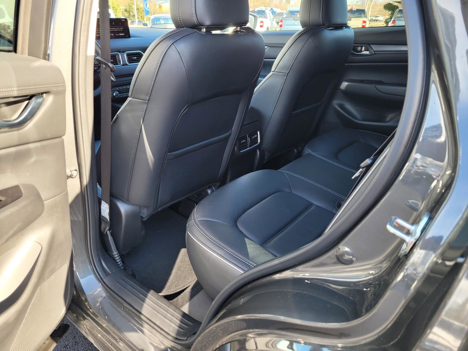 Used 2025 MAZDA CX-5 AWD 2.5 S w/ Preferred Package image 14